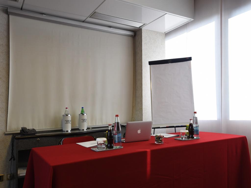 C-Hotels Rubens Milano Esterno foto