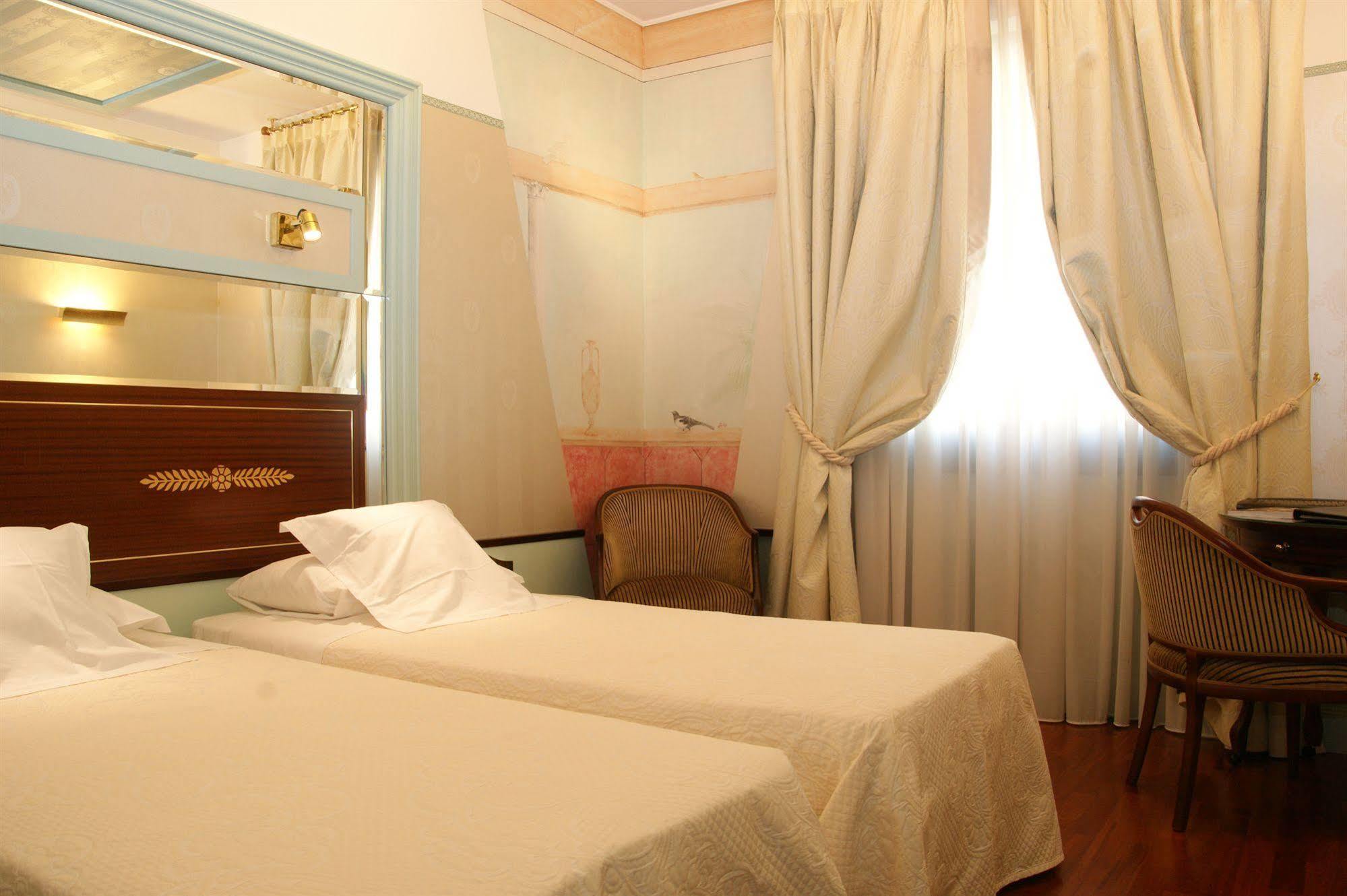 C-Hotels Rubens Milano Esterno foto